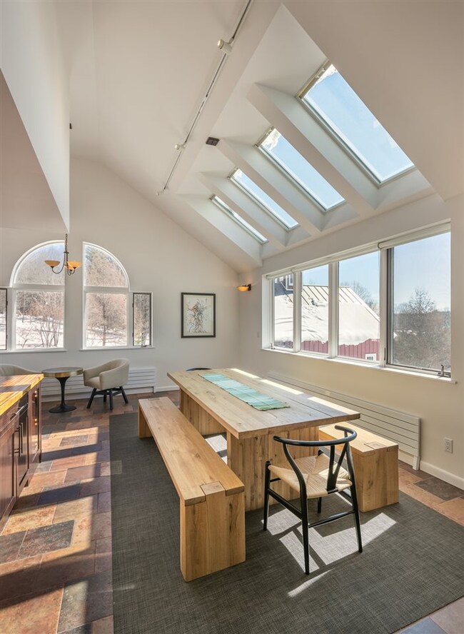 546 Sugartop Rd, Norwich, VT 05001 - photo 4