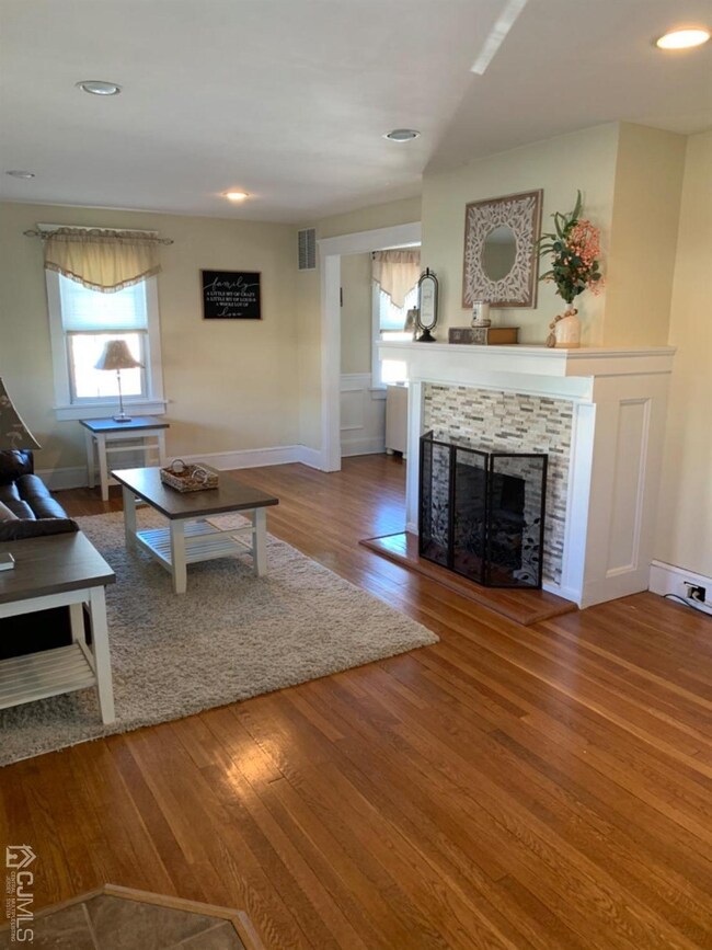 Living Room w/ Fireplace