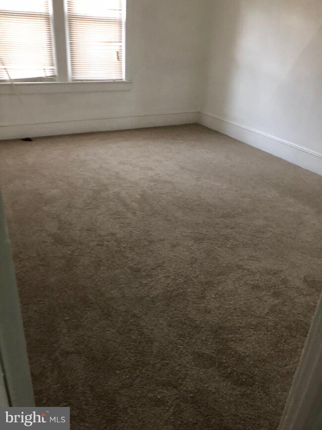 136 Walnut Ave unit B, Lindenwold, NJ 08021 - photo 3