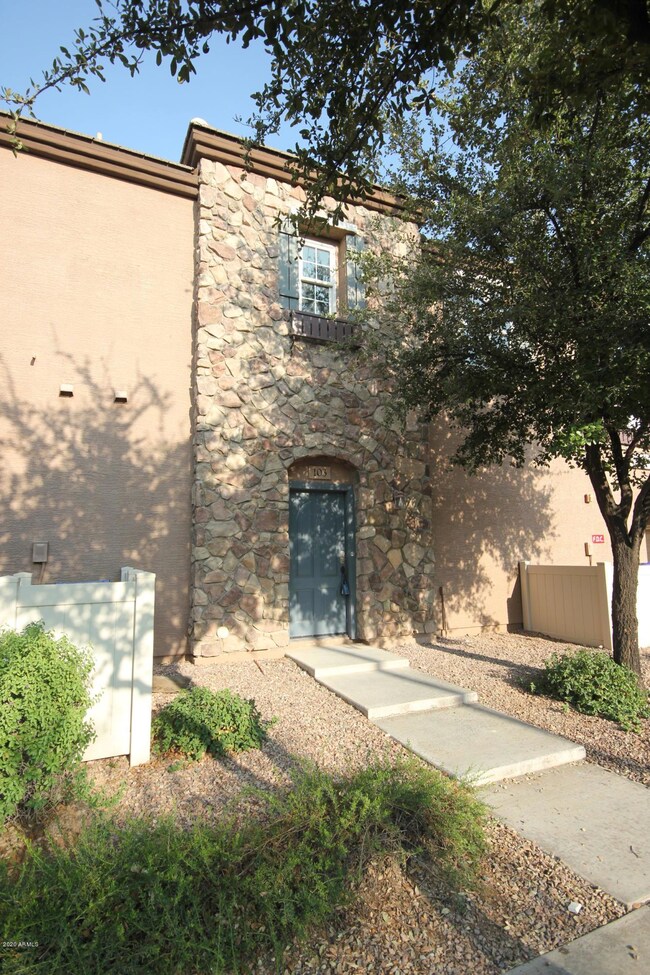 4748 E Waterman St #103
