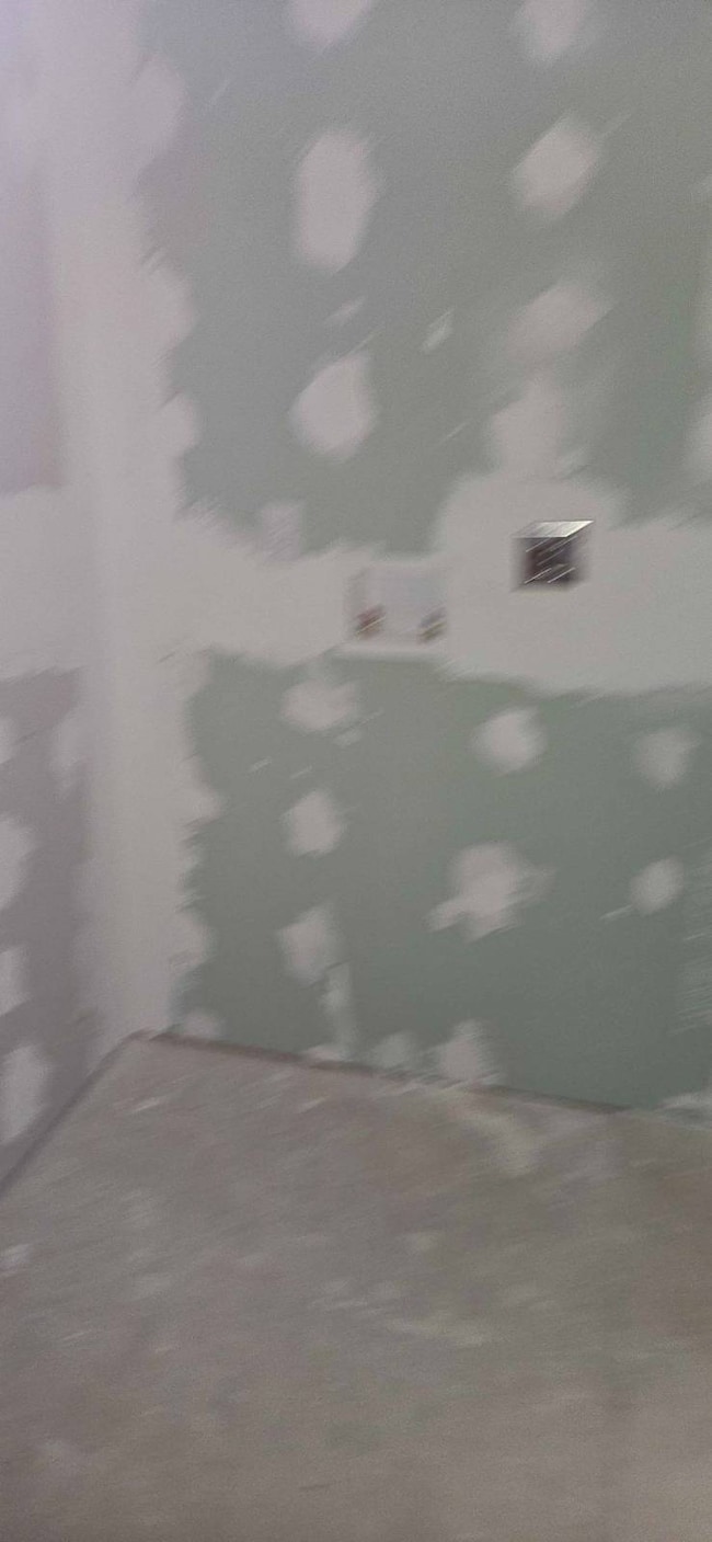 903 Kyle St, La Follette, TN 37766 - photo 4