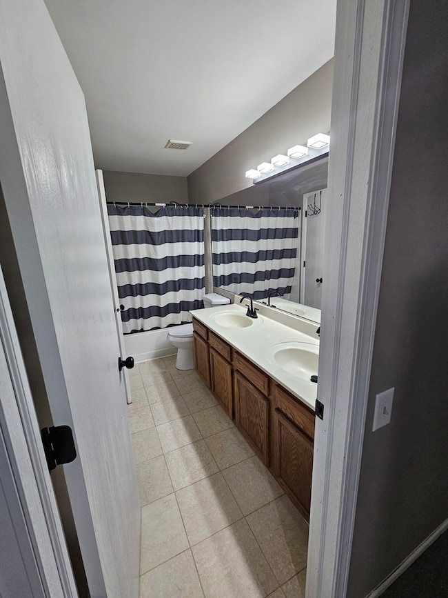 44 E Shag Bark Ln, Streamwood, IL 60107 - photo 6