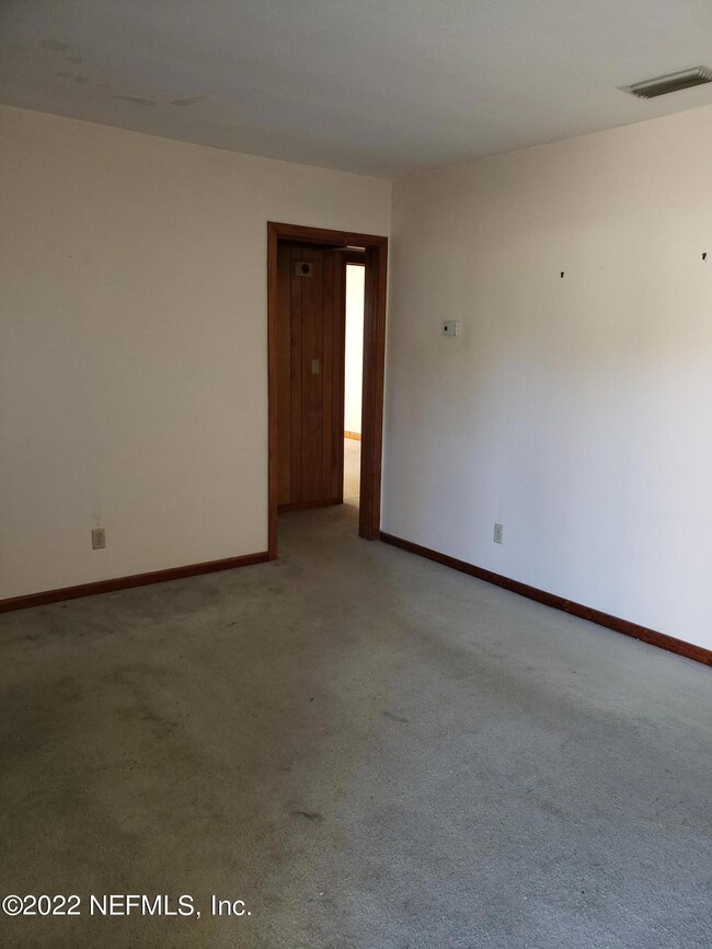 5770 Cedar Forest Dr S, Jacksonville, FL 32210 - photo 2