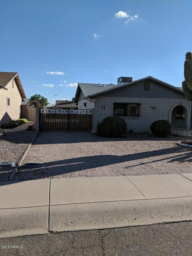 RV gate