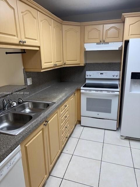 8500 SW 149th Ave unit 1216, Miami, FL 33193 - photo 4