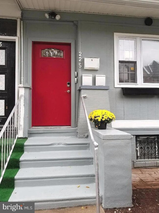 225 S 49th St unit 1, Philadelphia, PA 19139 - photo 3