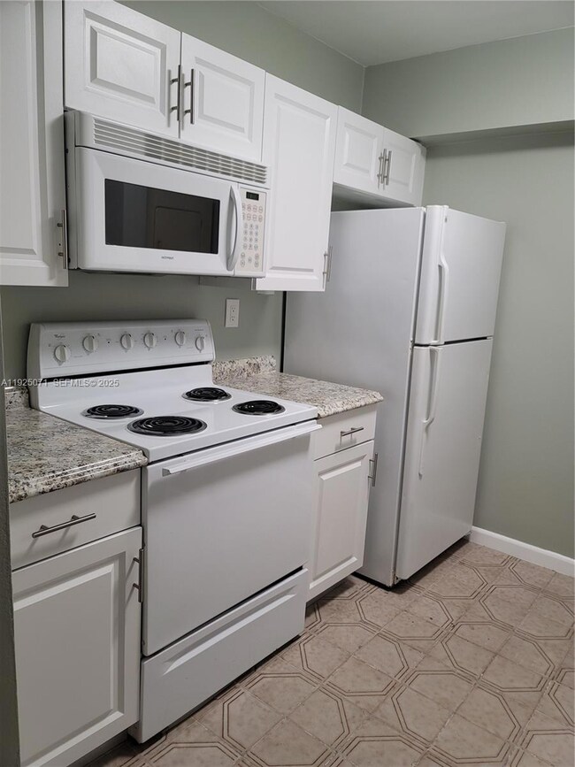 200 NW 107th Ave unit 104, Miami, FL 33172 - photo 5