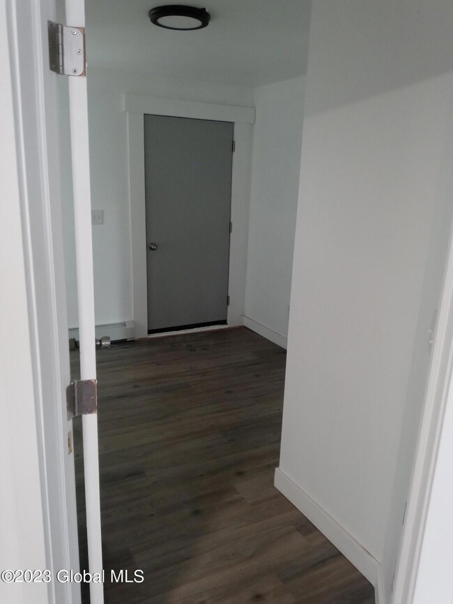 336 Clinton Ave unit Basement, Albany, NY 12206 - photo 5