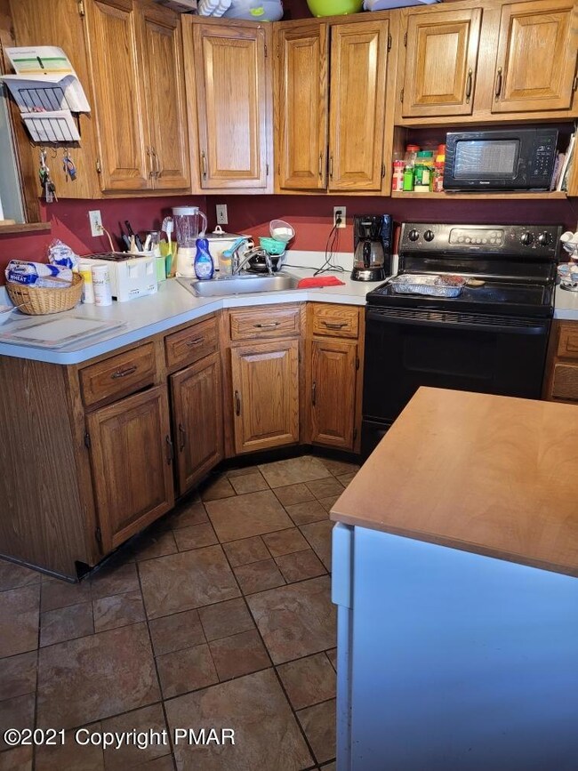 209 B St, Pen Argyl, PA 18072 - photo 5