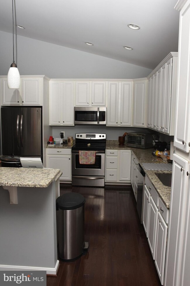 72 Lee St, Colonial Beach, VA 22443 - photo 7