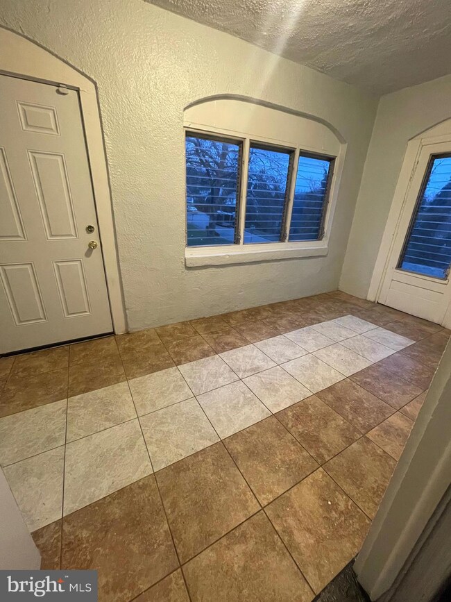 5 Boulevard Place, Linthicum Heights, MD 21090 - photo 4