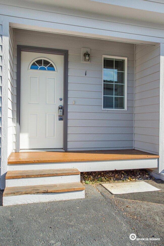 7_EntranceExterior