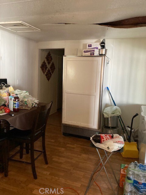 16451 Wimbleton Ct, Victorville, CA 92395 - photo 3