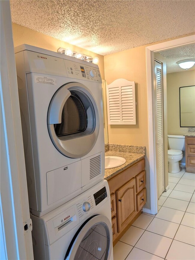 Plaza Gardens unit 115, Sarasota, FL 34239 - photo 5