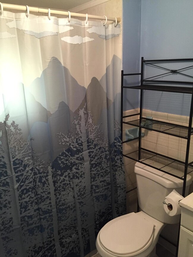 1642 Elmore Ave, Columbus, OH 43224 - photo 5