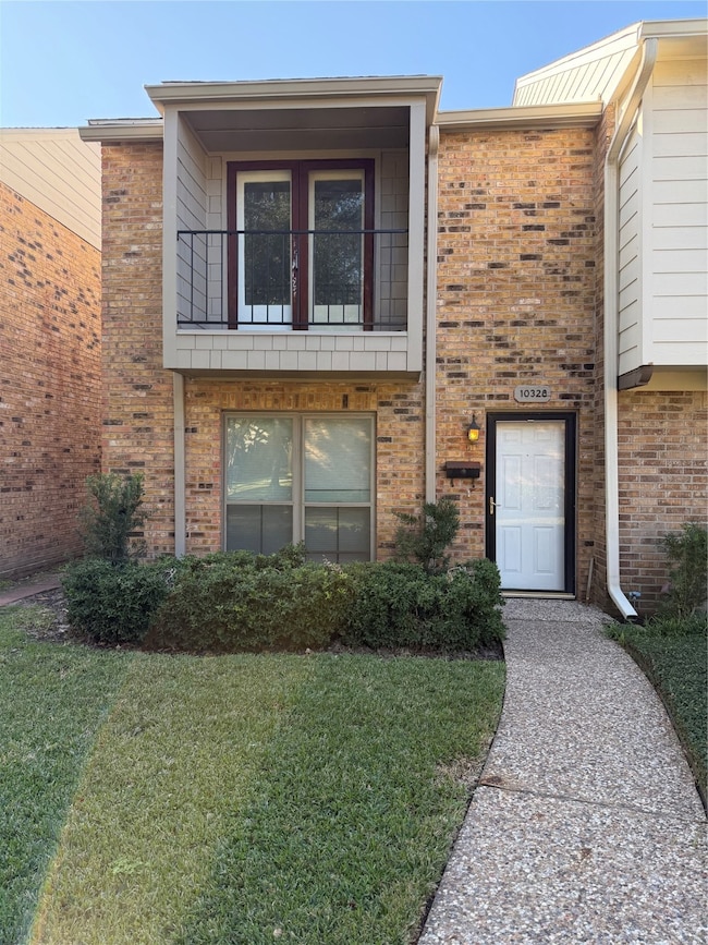 10328 Longmont Dr unit 47/1, Houston, TX 77042 - photo 2