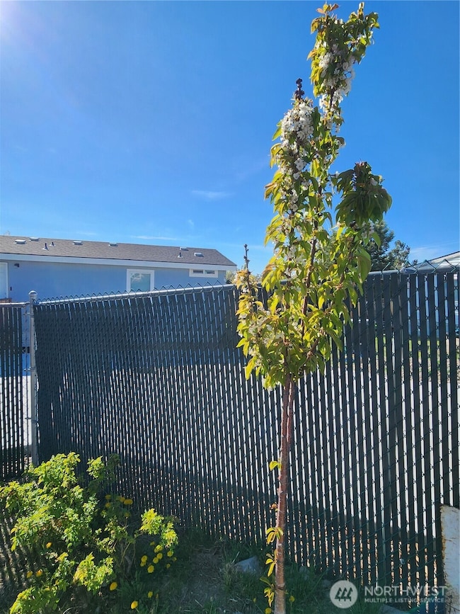 900 N Grape Dr unit 49, Moses Lake, WA 98837 - photo 5