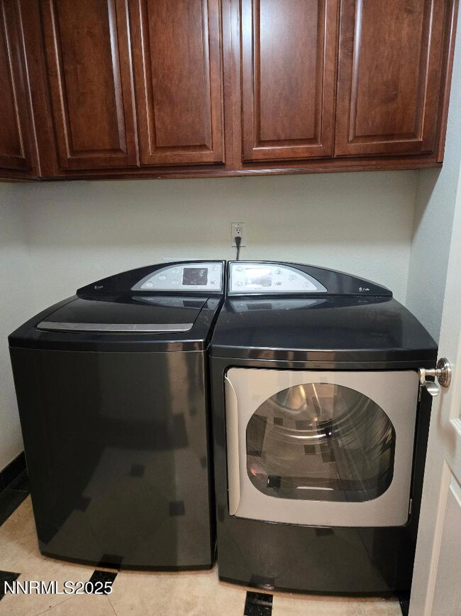 906 laundry