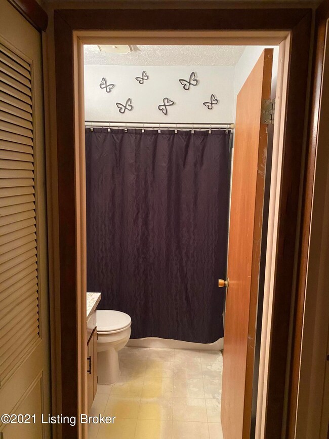 6821 Nalery Way, Louisville, KY 40228 - photo 6