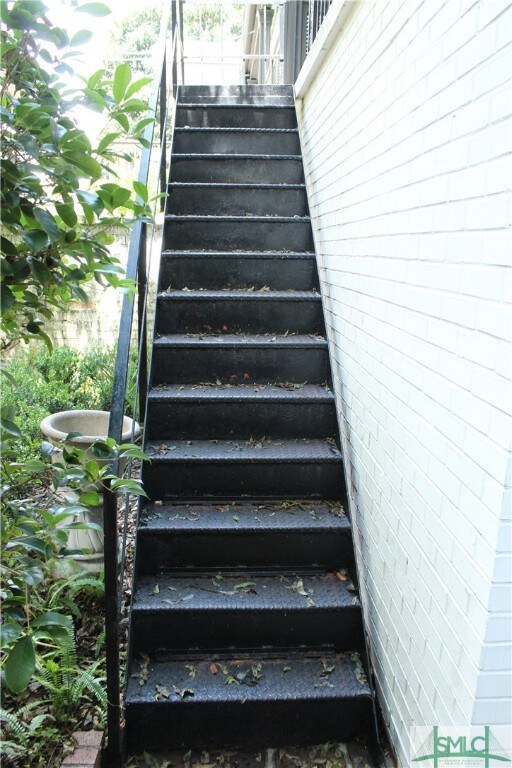 116 E Gaston St unit Carriage House, Savannah, GA 31401 - photo 4