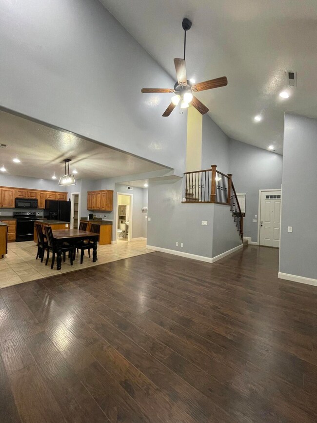 150 N 1100 E unit 5, Washington, UT 84780 - photo 2