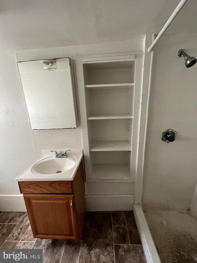 202 S Samuel St unit 102, Charles Town, WV 25414 - photo 7