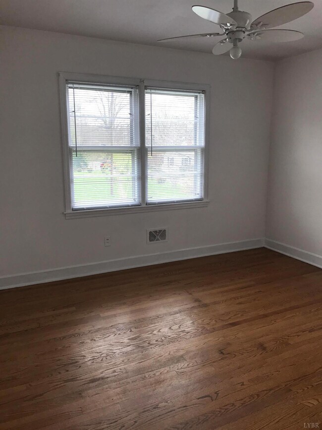 152 Grove Ave, Madison Heights, VA 24572 - photo 6