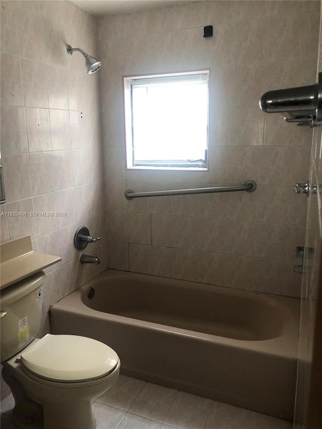 932 E 32nd St, Hialeah, FL 33013 - photo 5