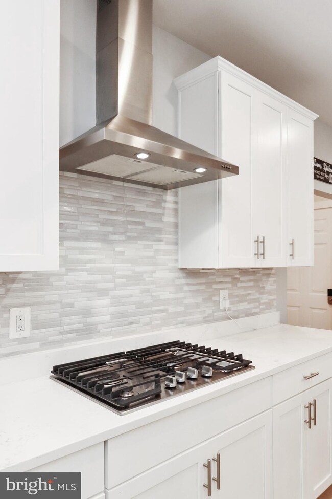 1806 Copper Dr, Frederick, MD 21702 - photo 2