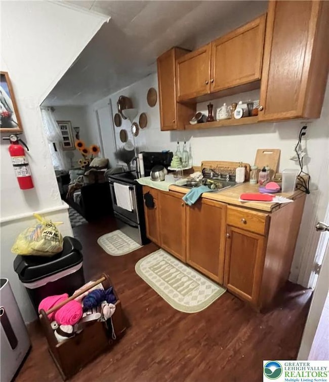 1239 4th St, Slatington, PA 18080 - photo 5