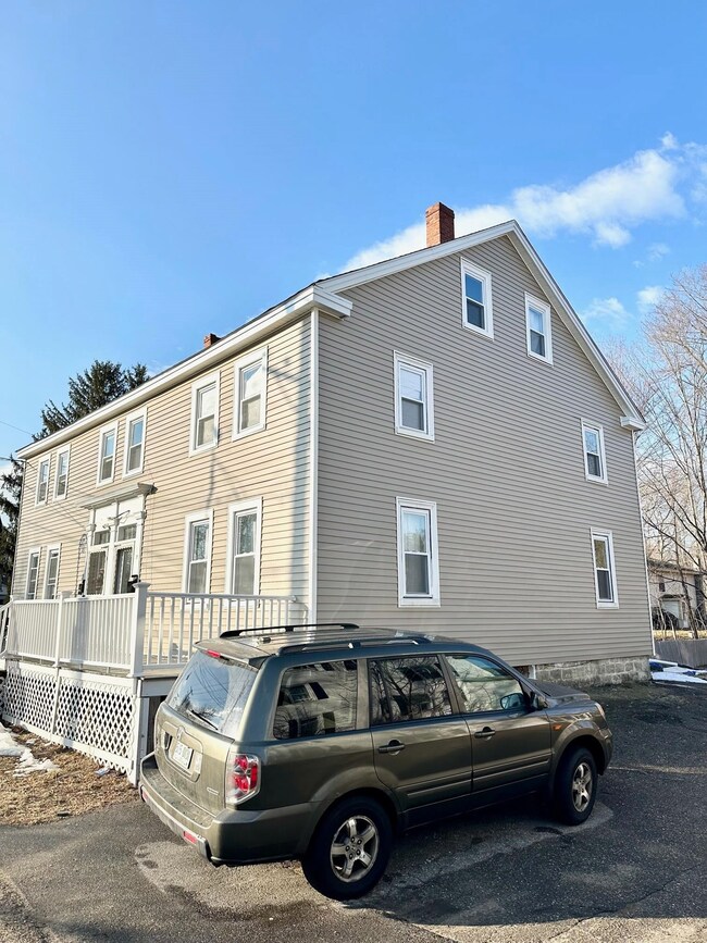 5 7 Nichols Ave, Newmarket, NH 03857 - photo 3