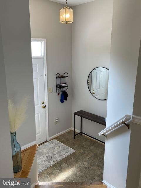 13940 Baton Rouge Ct, Centreville, VA 20121 - photo 2