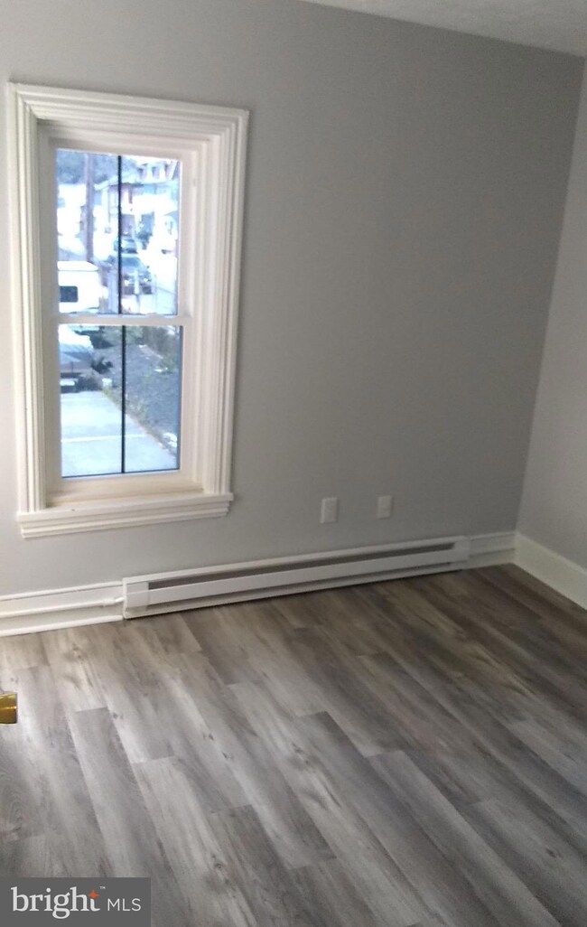 250 N 2nd St unit 2, Columbia, PA 17512 - photo 7