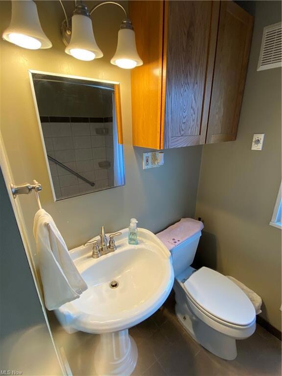 Main Floor Bathroom