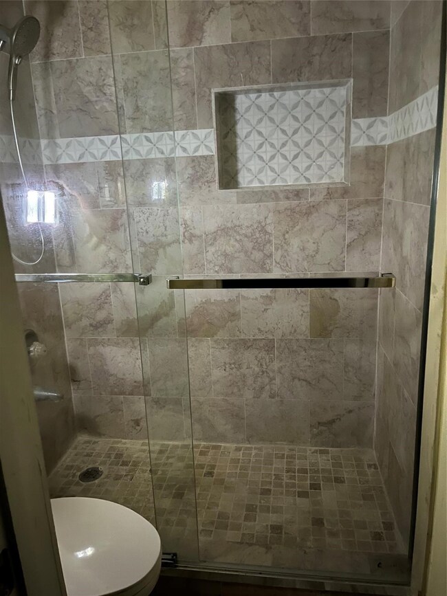 2750 Holly Hall St unit 505, Houston, TX 77054 - photo 5