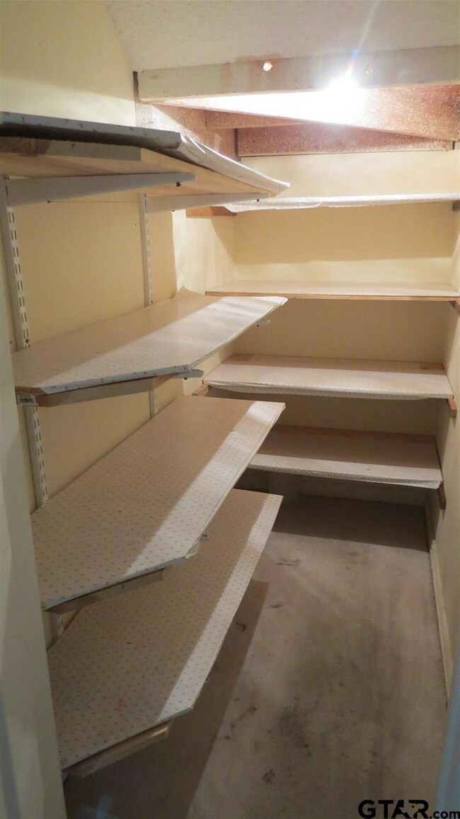 2118 2118 Villa Dr, Tyler, TX 75703 - photo 7