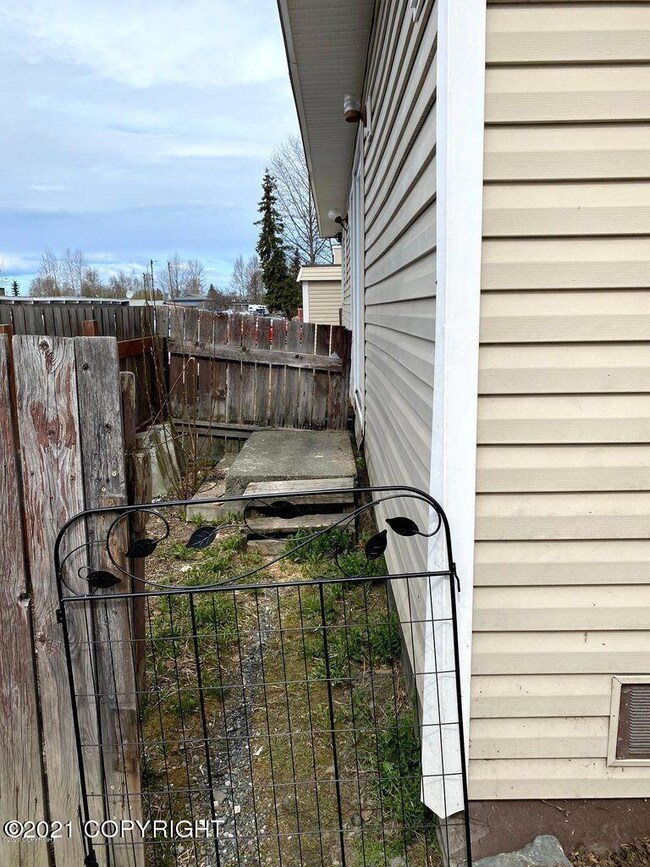 Nice Area With Gate