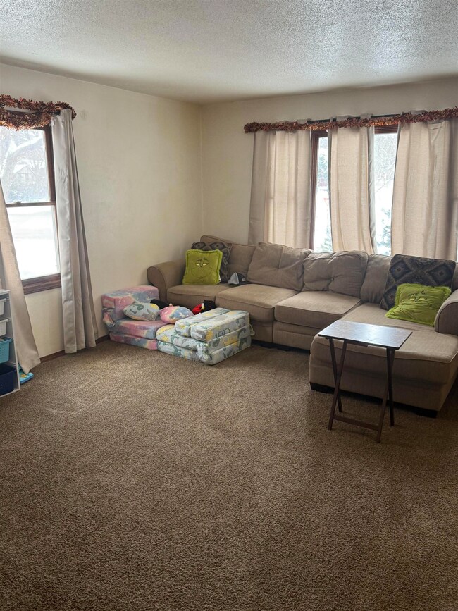 114 Sunset Rd unit 2, Waterloo, IA 50701 - photo 4