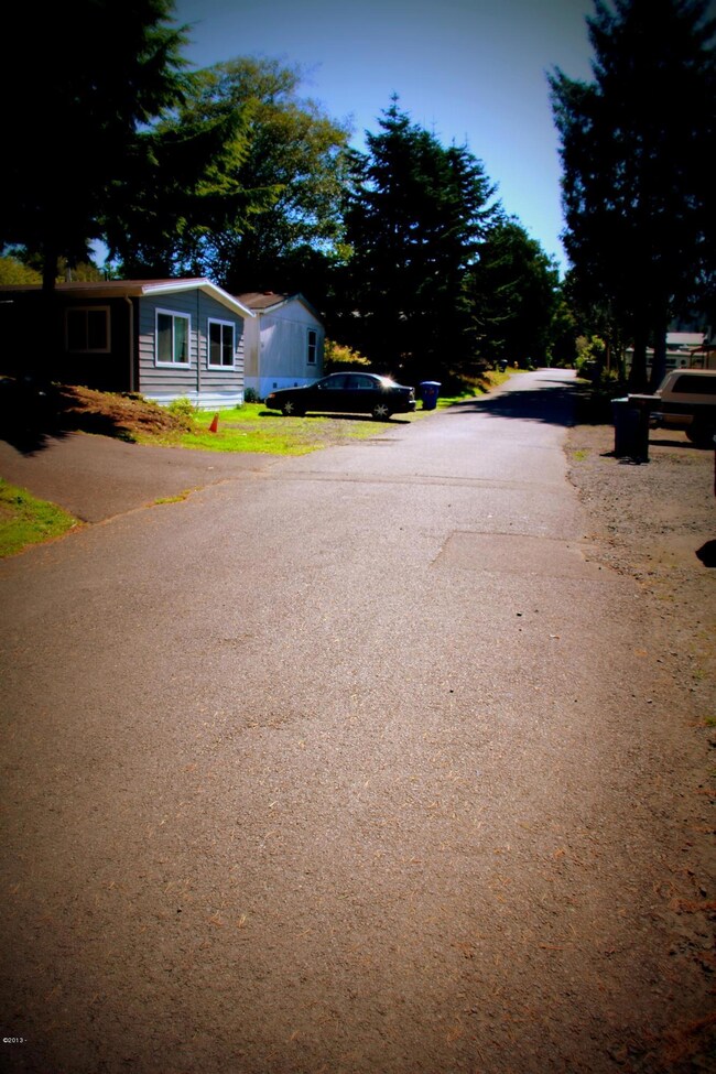 535 SE Quay Ave, Lincoln City, OR 97367 - photo 5