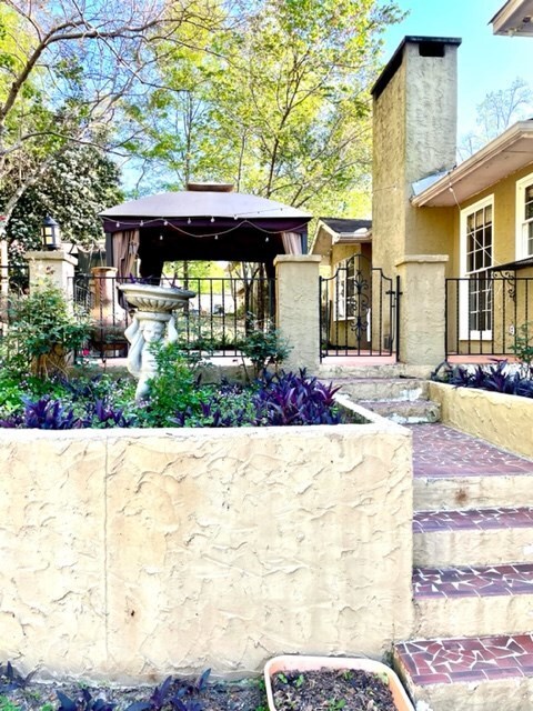 Rear Raised Patio