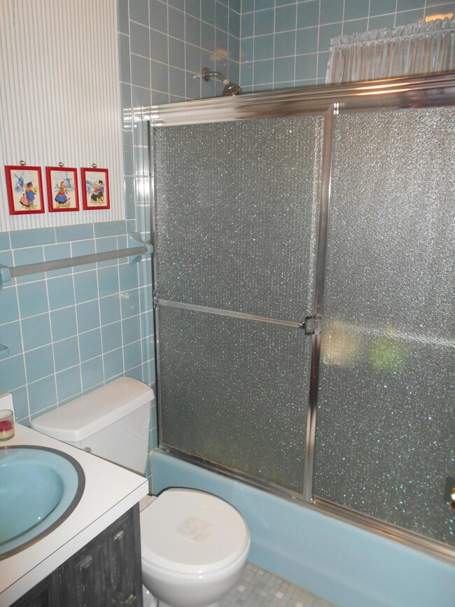 123 Azalea Dr, Albrightsville, PA 18210 - photo 5