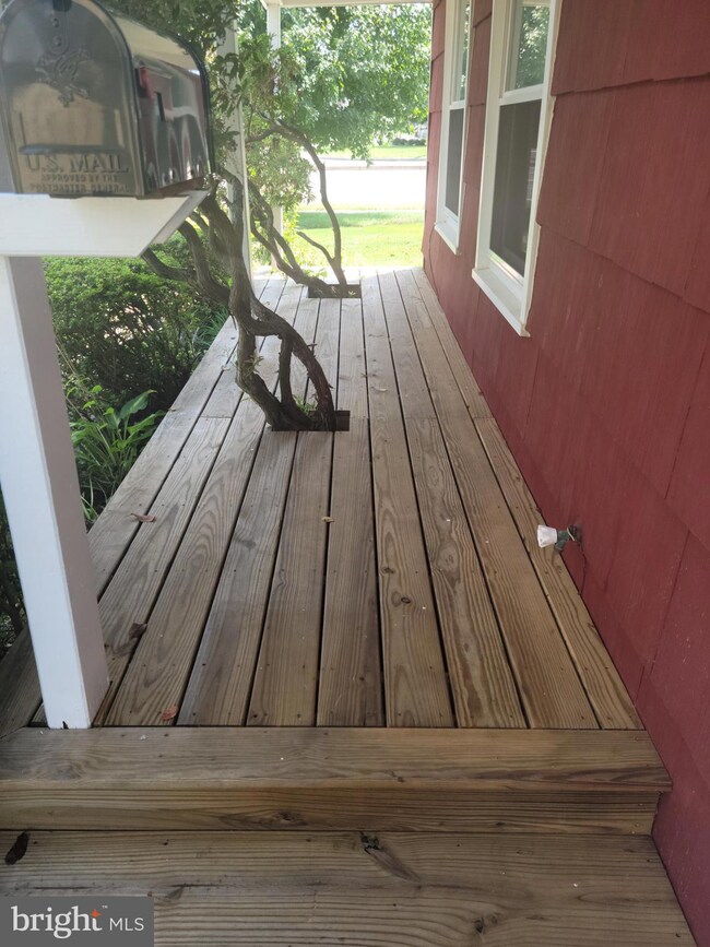 15414 Annapolis Rd, Bowie, MD 20715 - photo 3