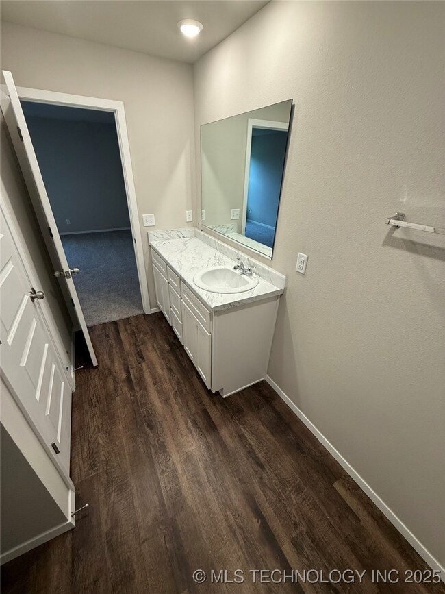 7108 S Maple Ave, Broken Arrow, OK 74011 - photo 7