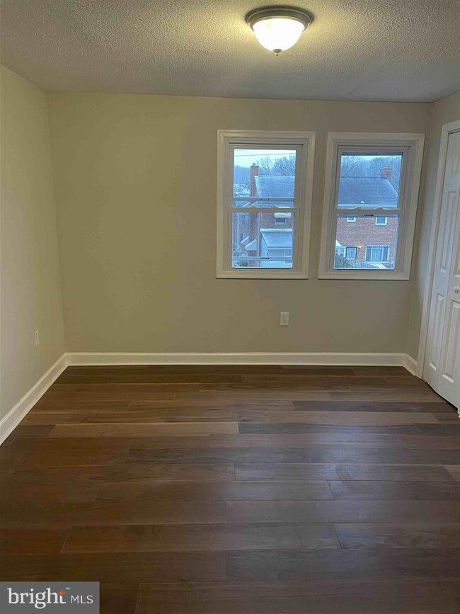 4315 G St SE, Washington, DC 20019 - photo 5