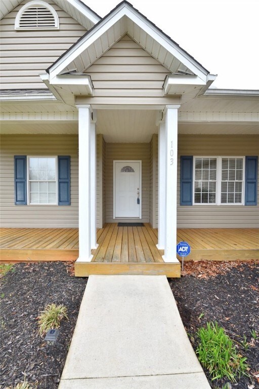 103 Falcons View Ct, Walhalla, SC 29691 - photo 3