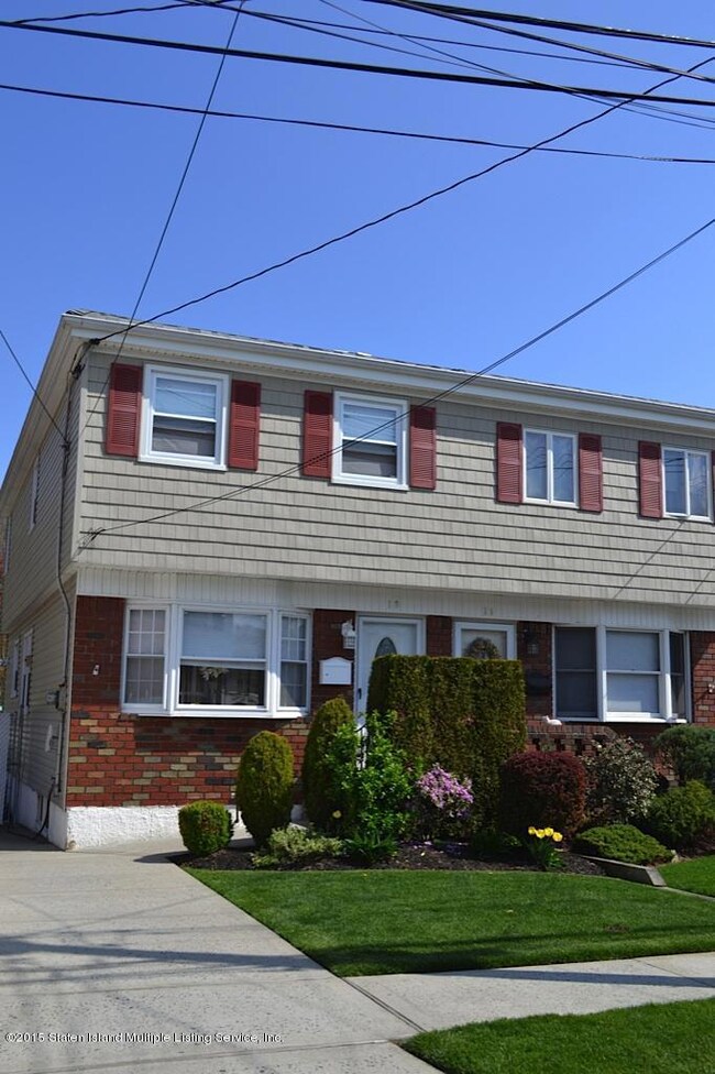 16 Hooper Ave, Staten Island, NY 10306 - photo 2