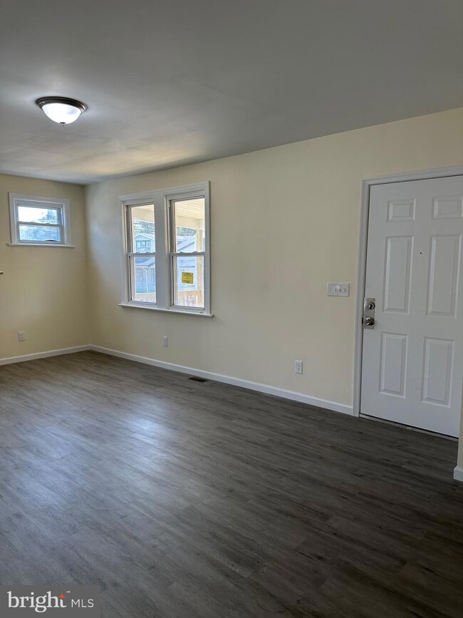 200 Homecrest Ave, Ewing, NJ 08638 - photo 4