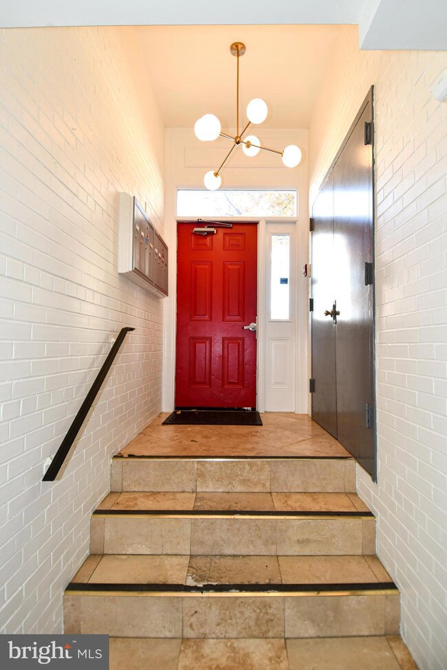 718 Park Rd NW unit 4, Washington, DC 20010 - photo 6