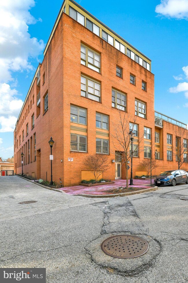 123 W Barre St unit PH2, Baltimore, MD 21201 - photo 3