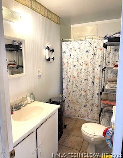 Hall bath
